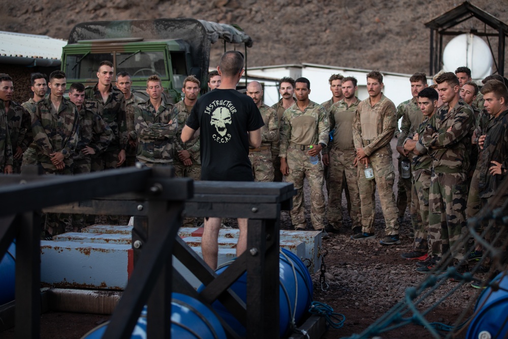 CJTF-HOA members participate in French Desert Commando Course