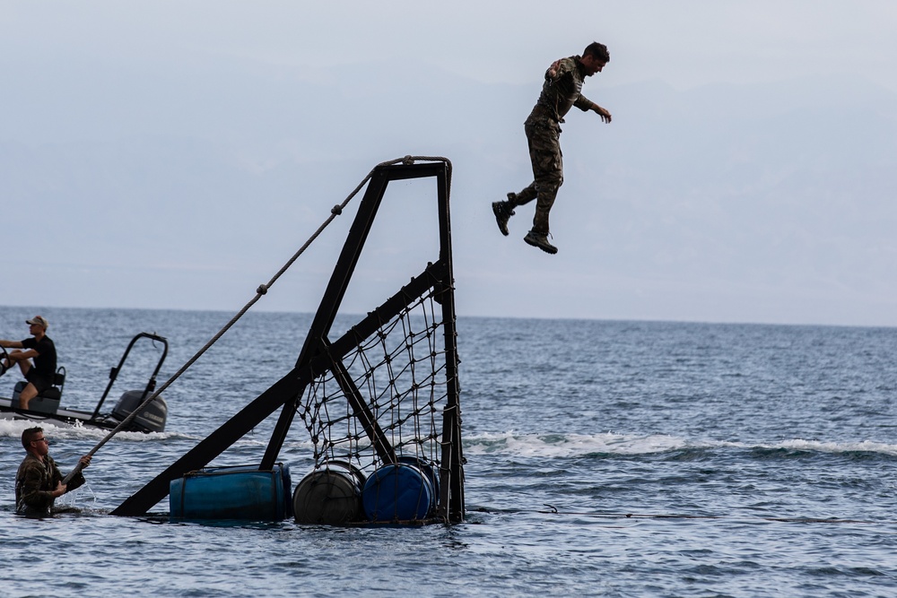 CJTF-HOA members participate in French Desert Commando Course