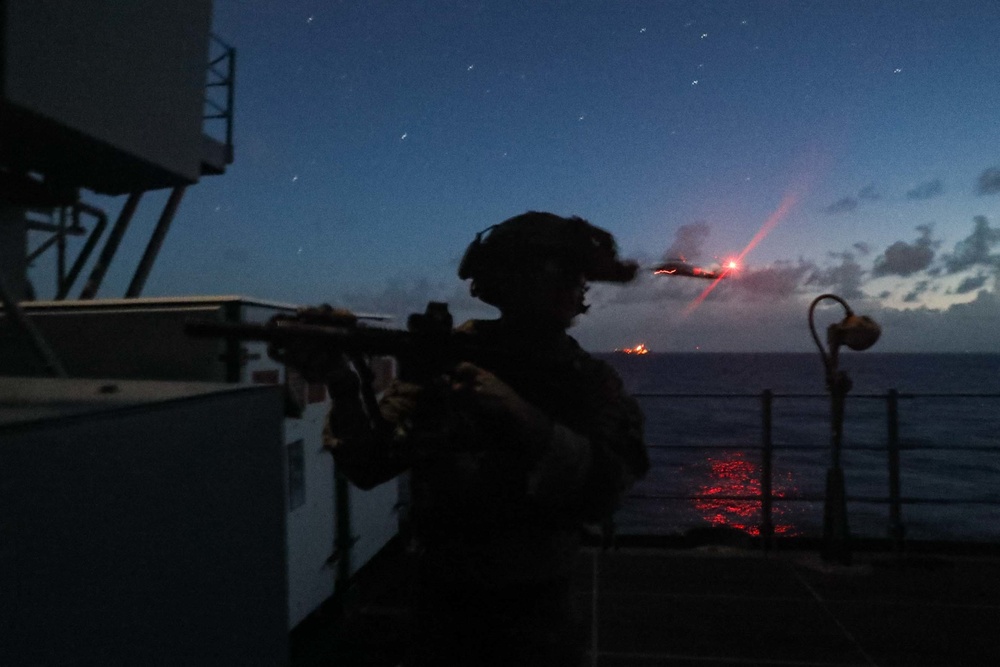 Mobile Bay, HSC-14, EODMU 3 conduct HVBSS training