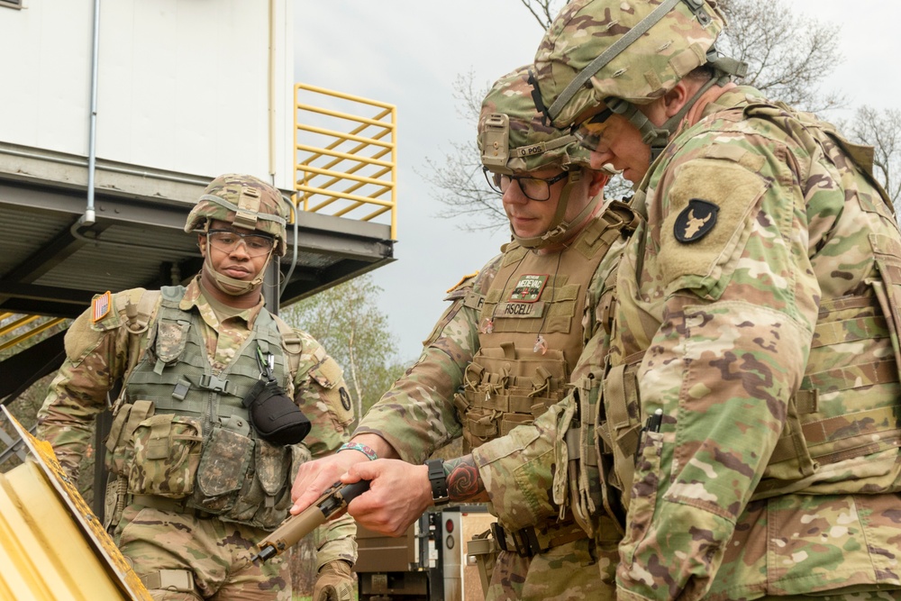 DVIDS - Images - Region IV Best Warrior Competition: M9 Pistol ...