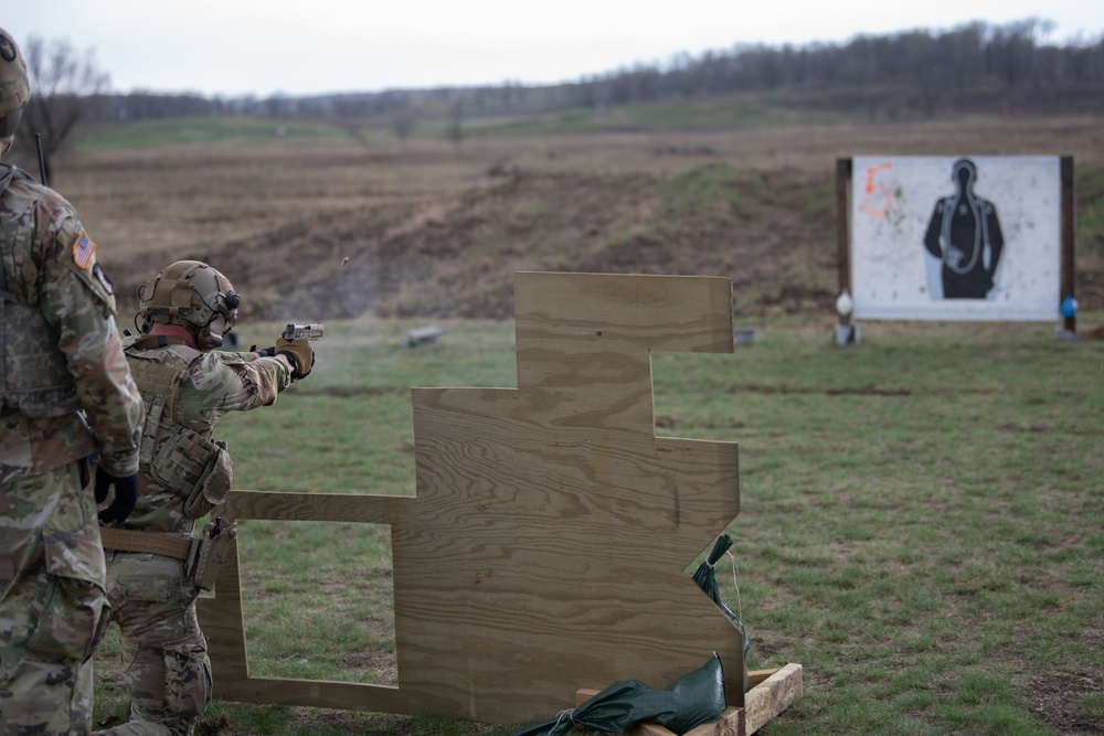 The Midwest’s Best compete in 2022 Region IV Best Warrior Competition