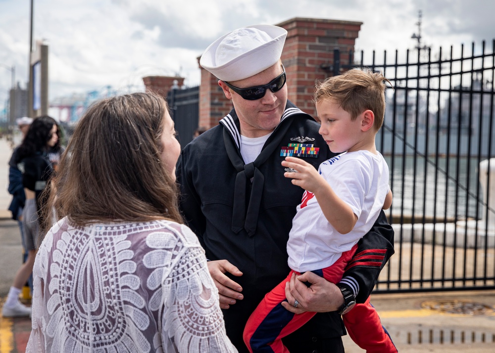 USS Albany Returns to Norfolk