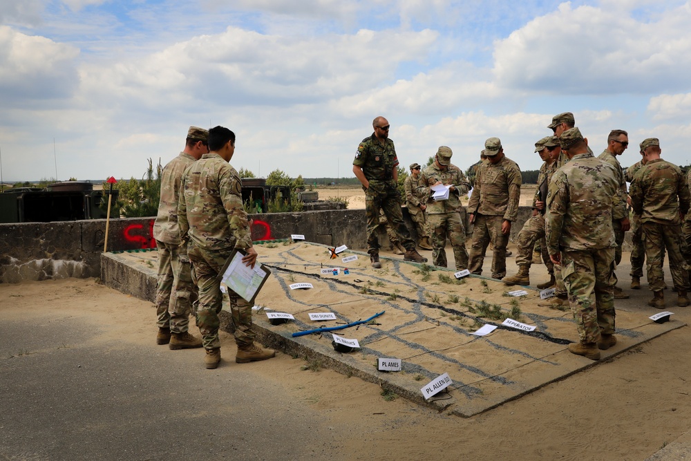 1-8 IN &amp; German soldiers prepare for LFX