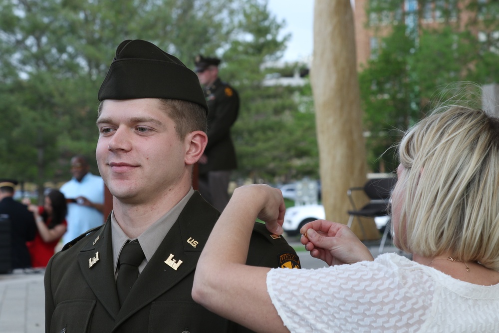 Second Lieutenant bar pinning