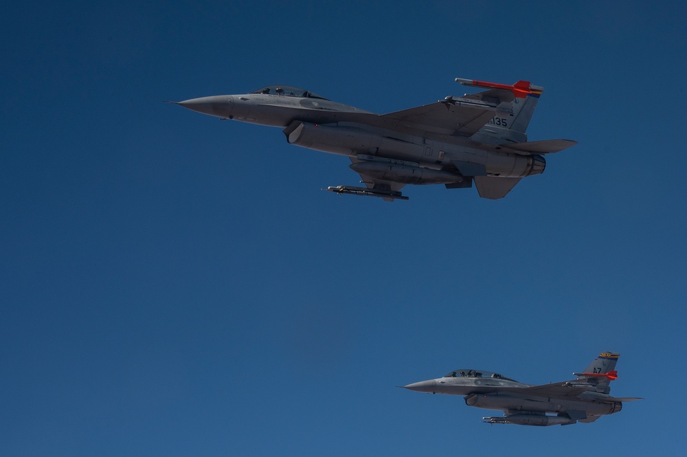 Arizona Air National Guard’s 161St Air Refueling Wing refuels F-16 Fighting Falcons from the 162nd Wing.