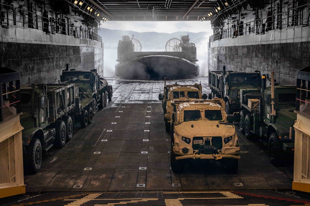22nd MEU disembarks USS Arlington for exercise Alexander the Great 2022