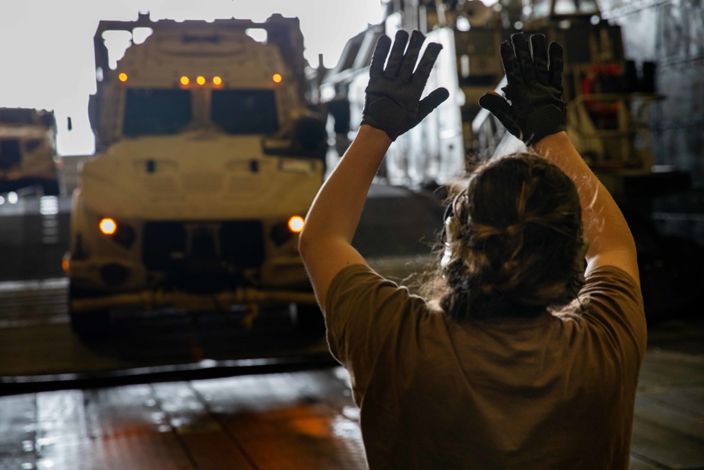 22nd MEU disembarks USS Arlington for exercise Alexander the Great 2022