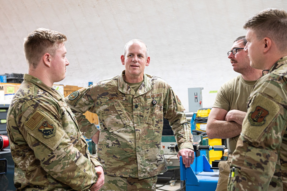 Leadership from Air Reserve Command visit Guard and Reserve members to educate on benefits