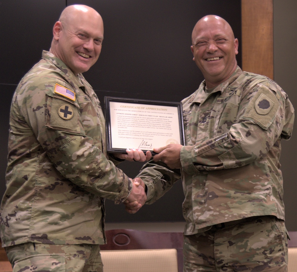 Illinois Army National Guard NCO Retires After Nearly 26 Years of Service