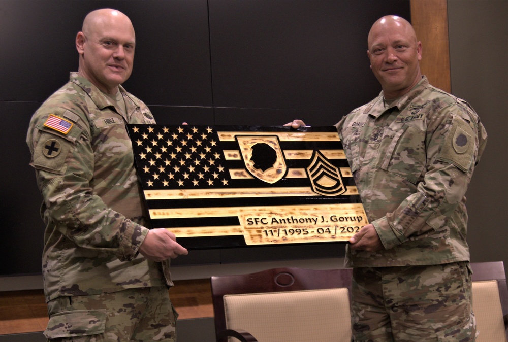 Illinois Army National Guard NCO Retires After Nearly 26 Years of Service