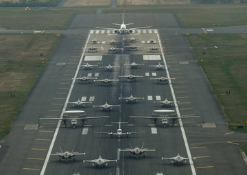 NAF Misawa, 35th FW, and JASDF Participate in “Elephant Walk”