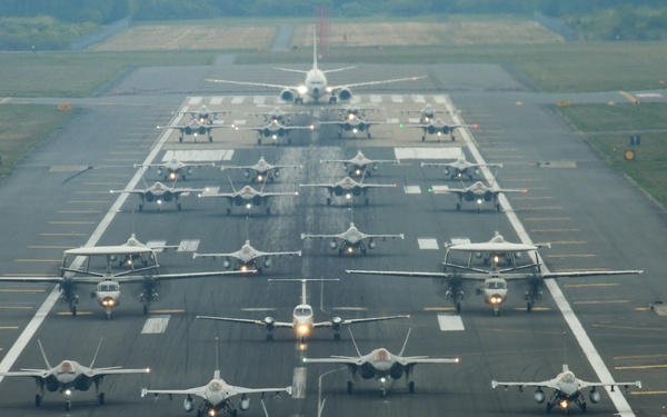 NAF Misawa, 35th FW, and JASDF Participate in “Elephant Walk”