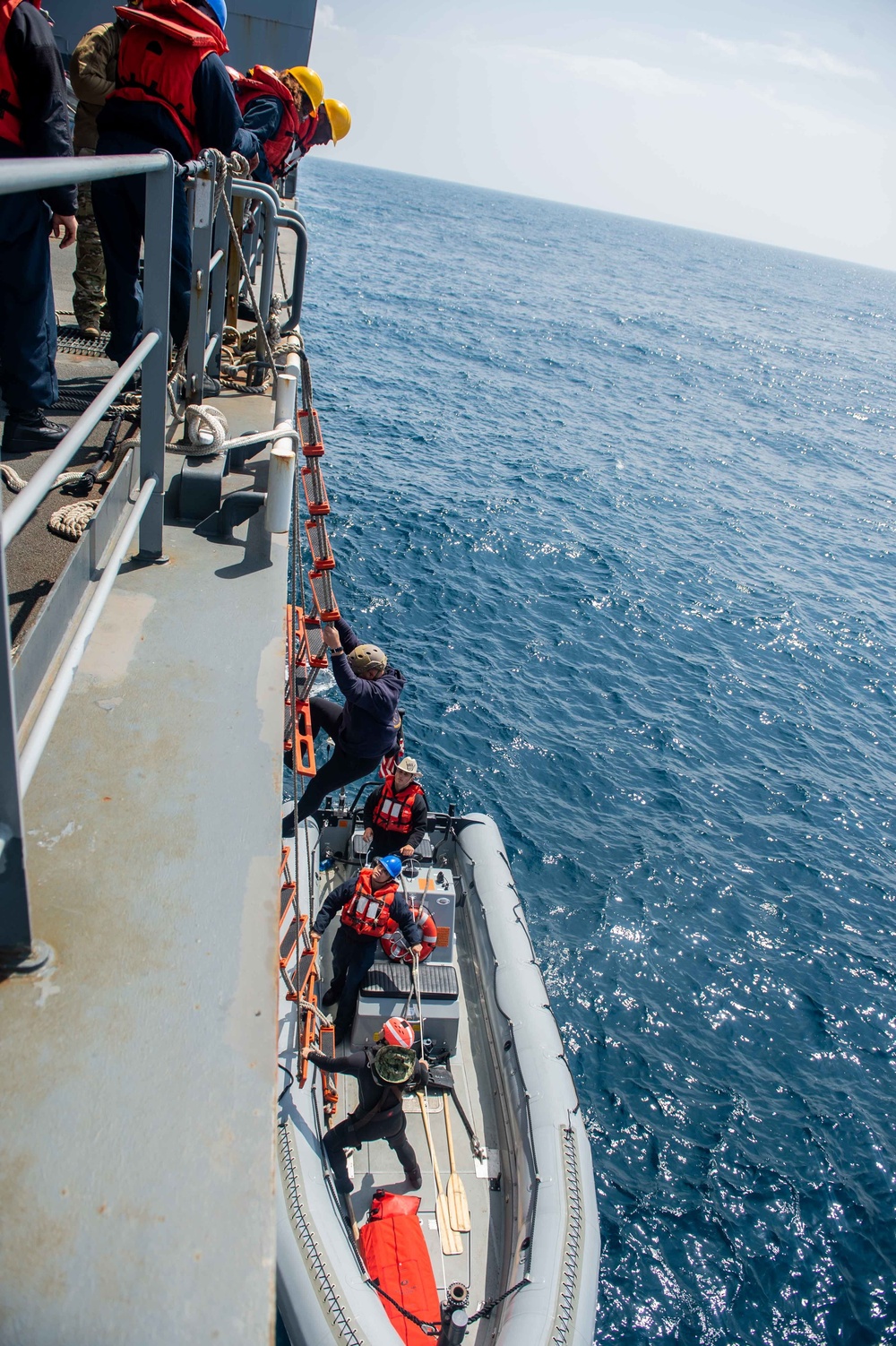 Sailors aboard USS Miguel Keith launch RIB during Noble Vanguard