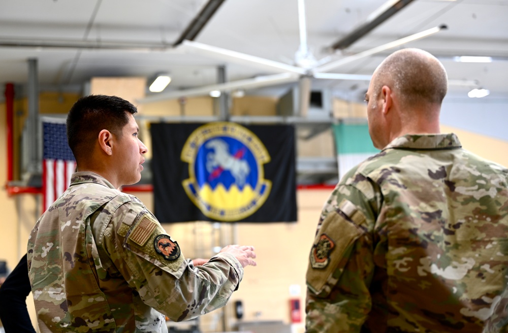 521st AMOW Command Chief visits 724 AMS