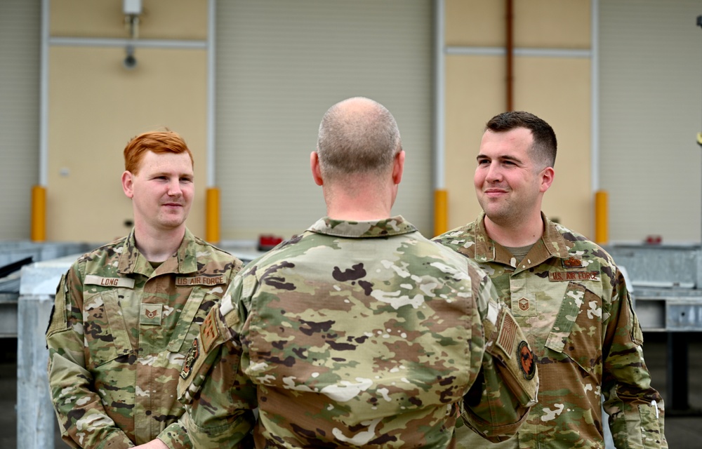 521st AMOW Command Chief visits 724 AMS