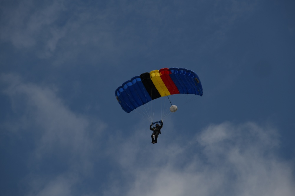 Belgian special forces paratroopers train on Chievres  Air base