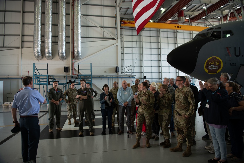 RAF Mildenhall station commander thanks the Mildenhall Register