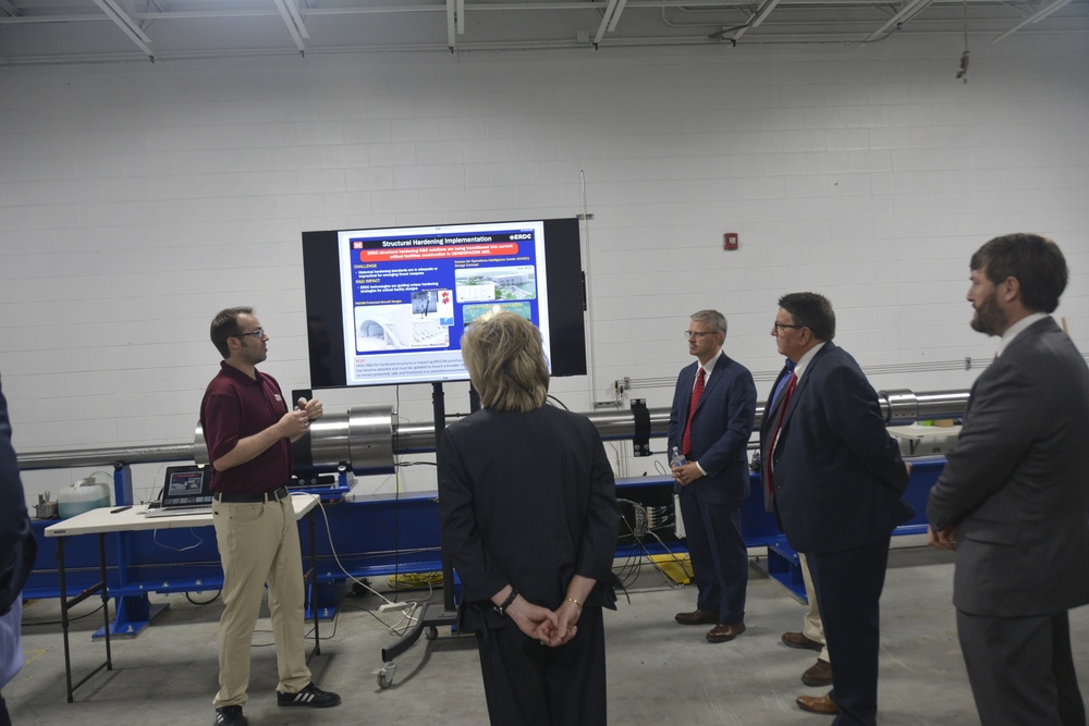 U.S. Sen. Cindy Hyde-Smith visits ERDC's Vicksburg, Mississippi, campus