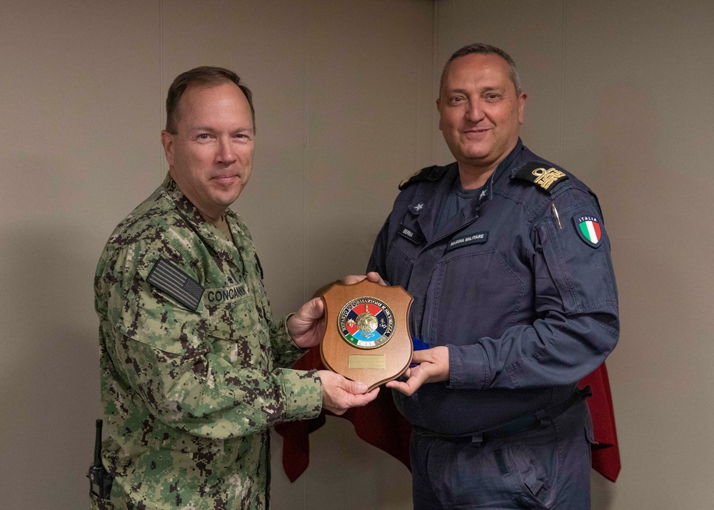 USS Hershel &quot;Woody&quot; Williams (ESB 4) Hosts Italian Naval Leadership