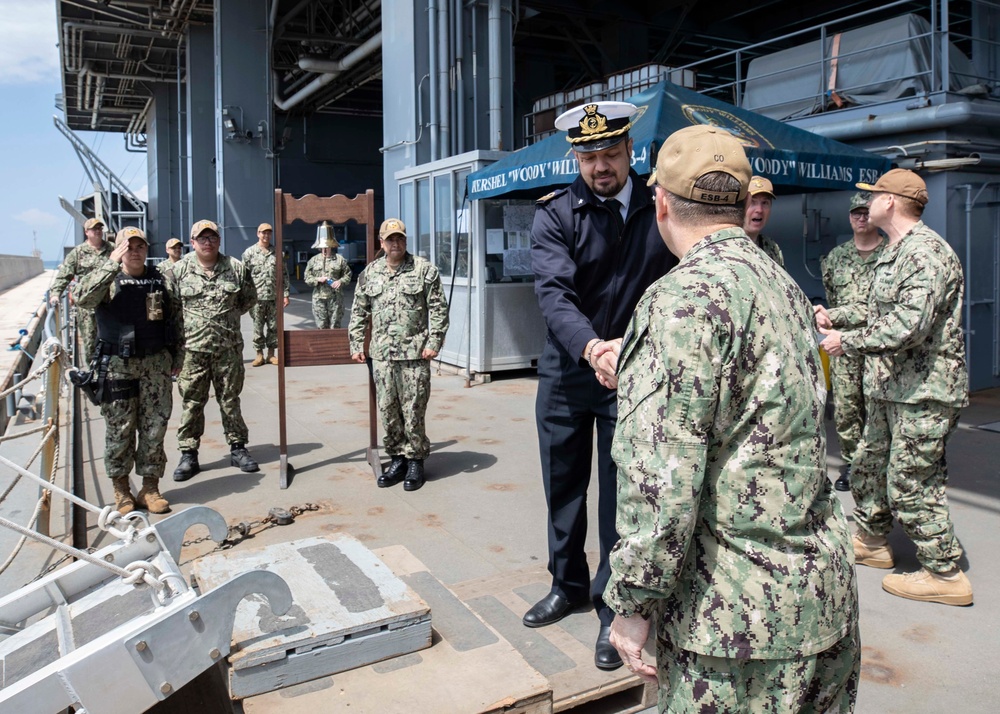 USS Hershel &quot;Woody&quot; Williams (ESB 4) Hosts Italian Naval Leadership