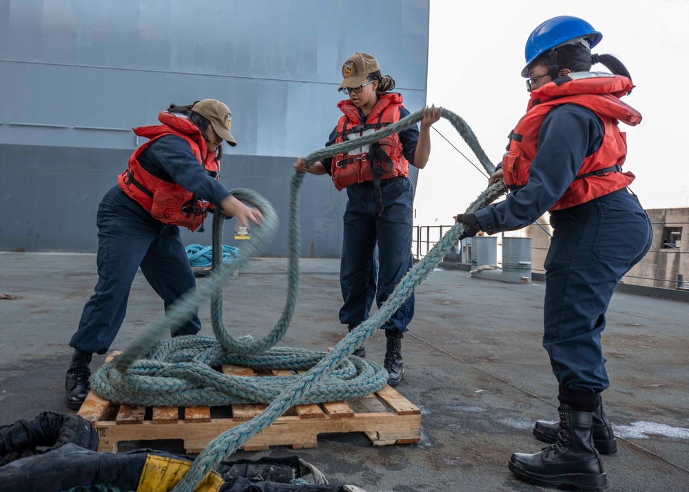 USS Hershel &quot;Woody&quot; Williams (ESB 4) Blue Military Crew Begins Deployment