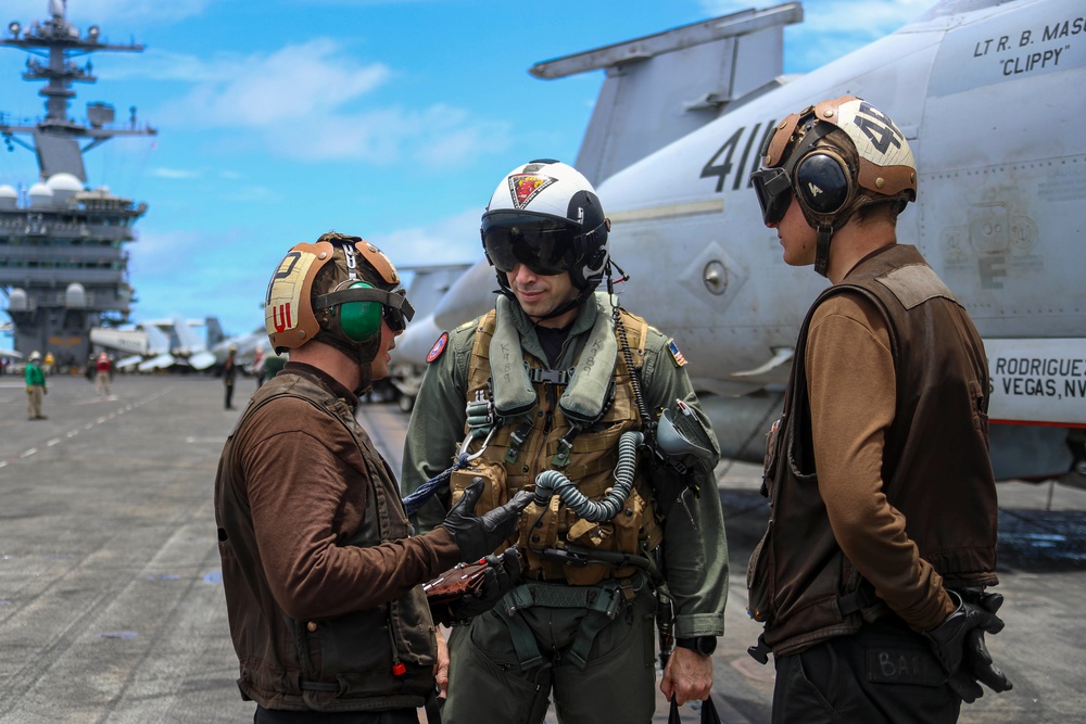 Abraham Lincoln conducts flight operations