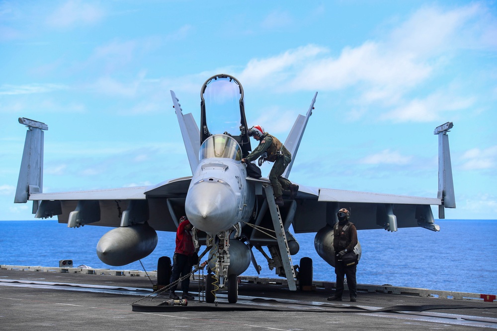 Abraham Lincoln conducts flight operations