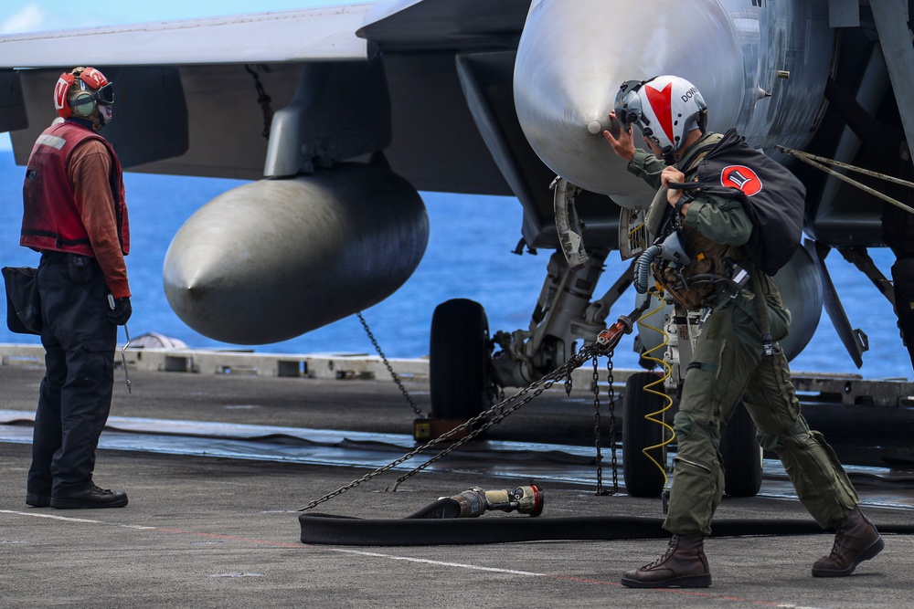 Abraham Lincoln conducts flight operations