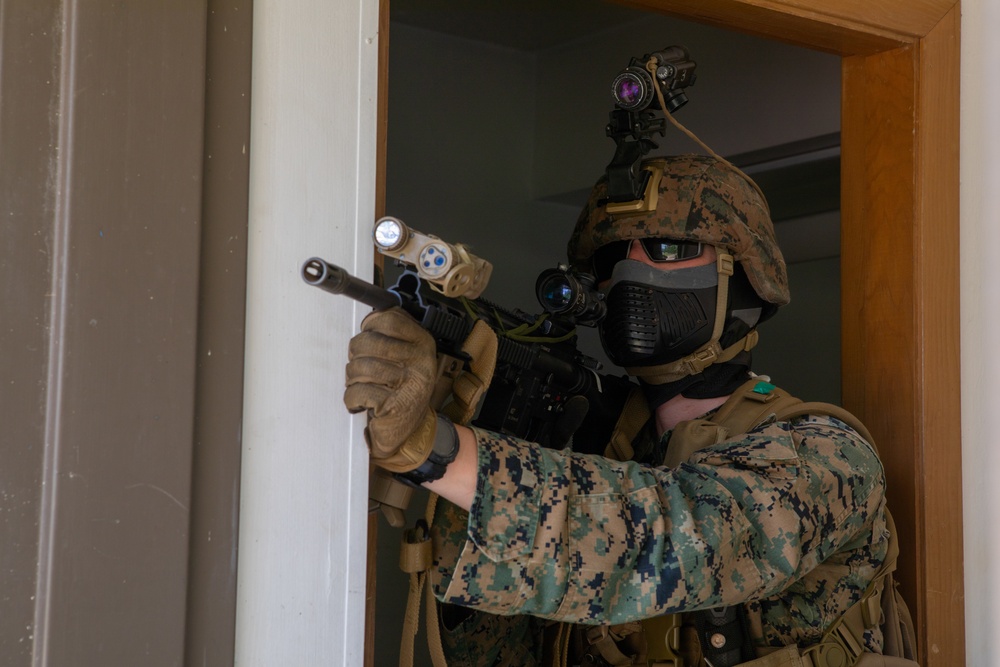 Reserve Marines Support Exercise Raven 22-5