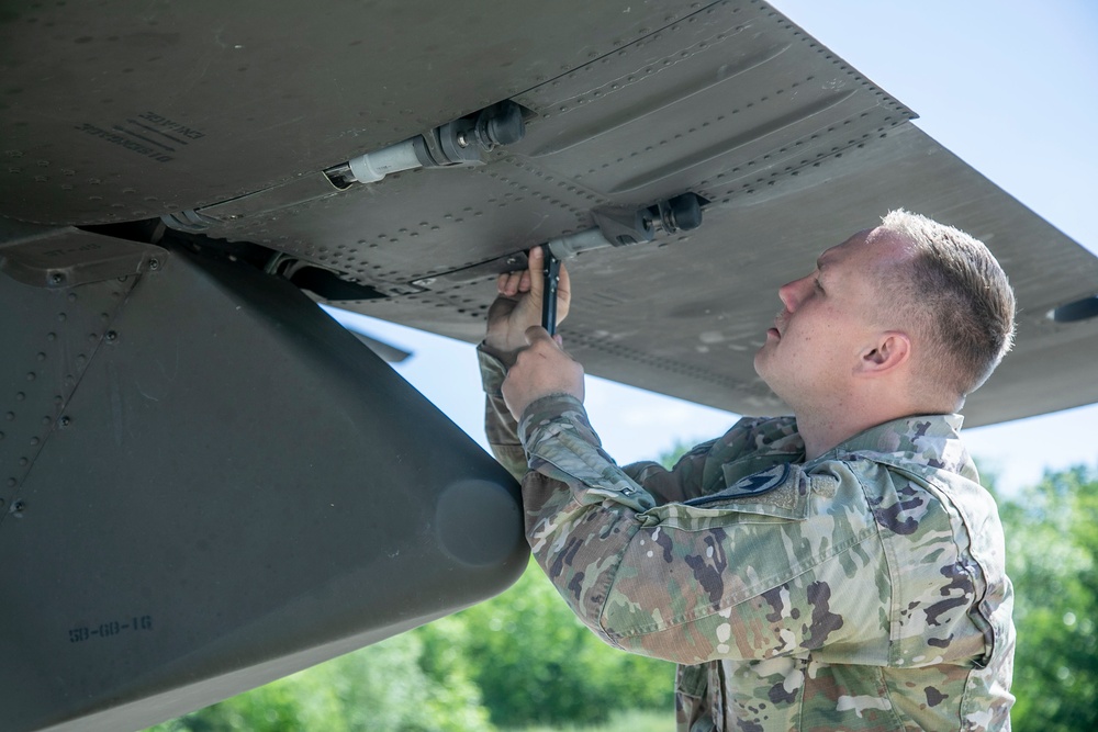 Aircraft maintainers ensure readiness during Swift Response