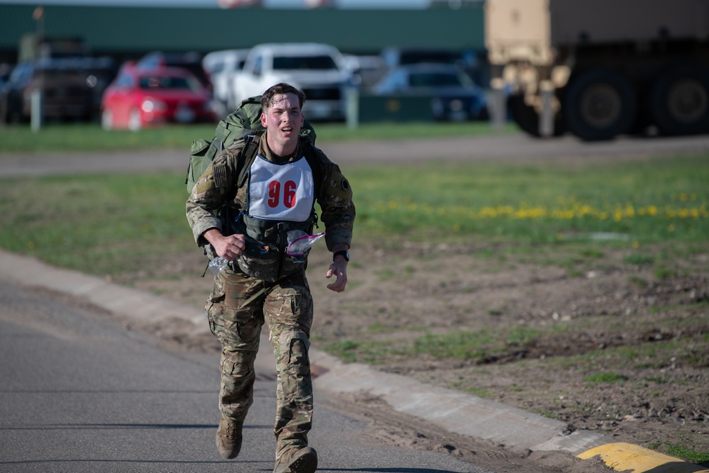 The Midwest’s Best compete in 2022 Region IV Best Warrior Competition