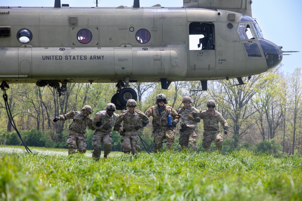 The 3rd Combat Aviation Brigade conducts sling load operations during Guardian Response 22