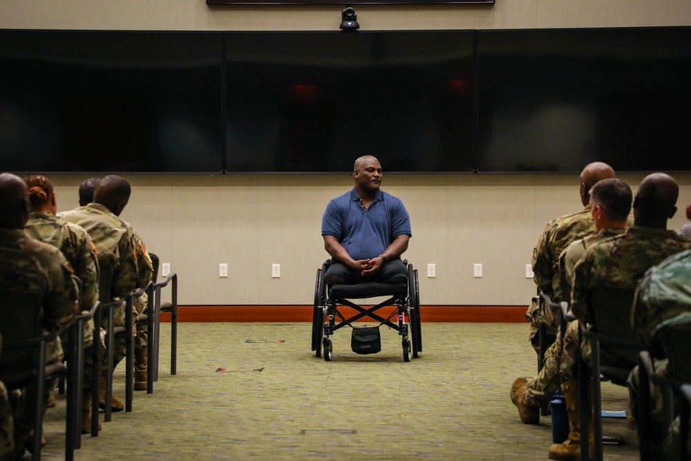 Col. (Ret.) Gregory Gadson Visits USARCENT