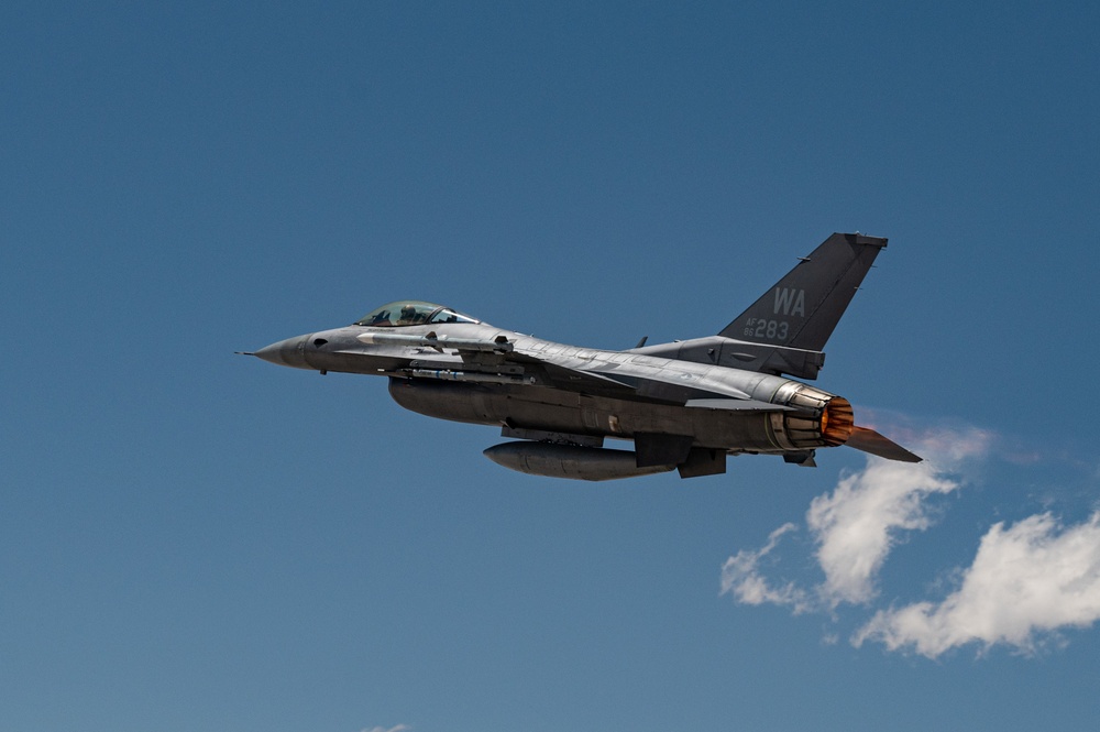 F-16 Takes off from Nellis AFB