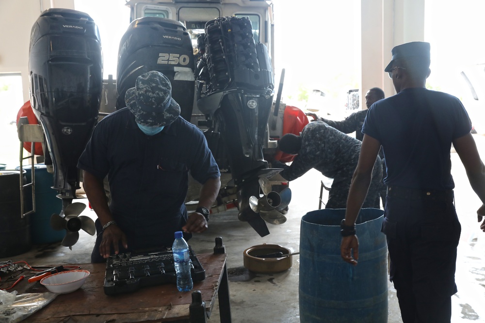 Belize Coast Guard vessel maintenance training during Tradewinds 2022