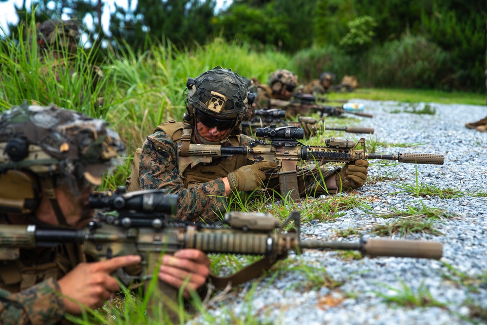 3/2 Combat Engineers utilize explosives in live-fire drill