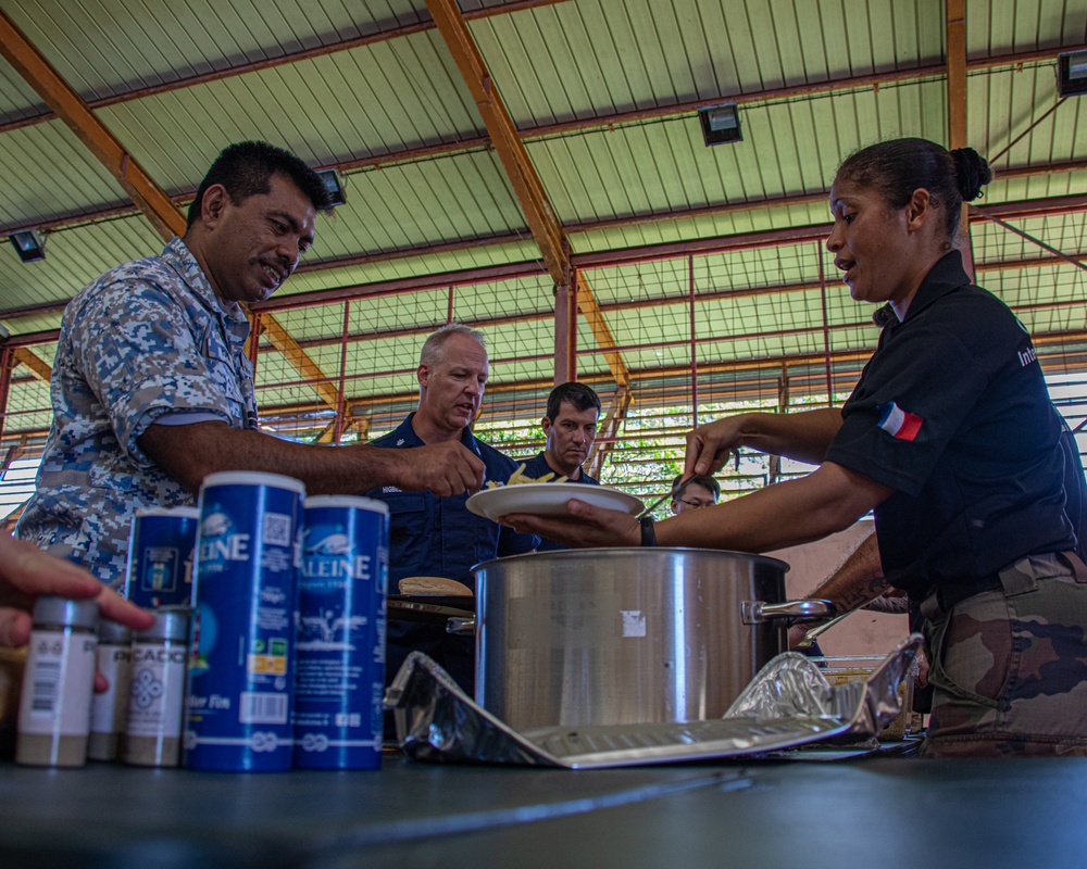 MARARA 22 - Huahine Tour