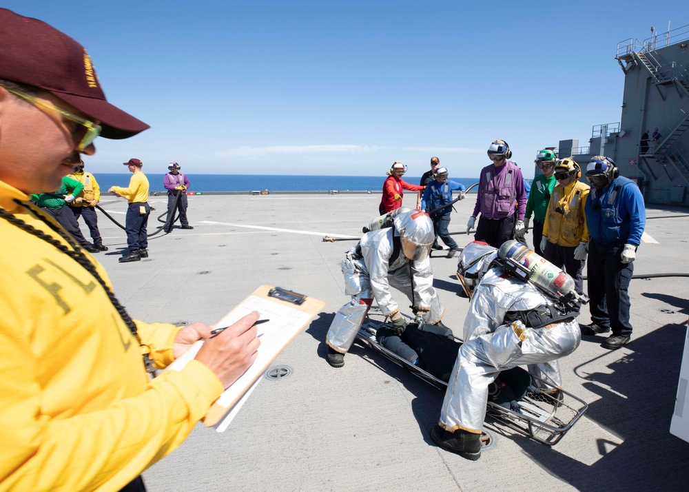 USS Hershel "Woody" Williams (ESB 4) Conducts Mobility Air Certifications
