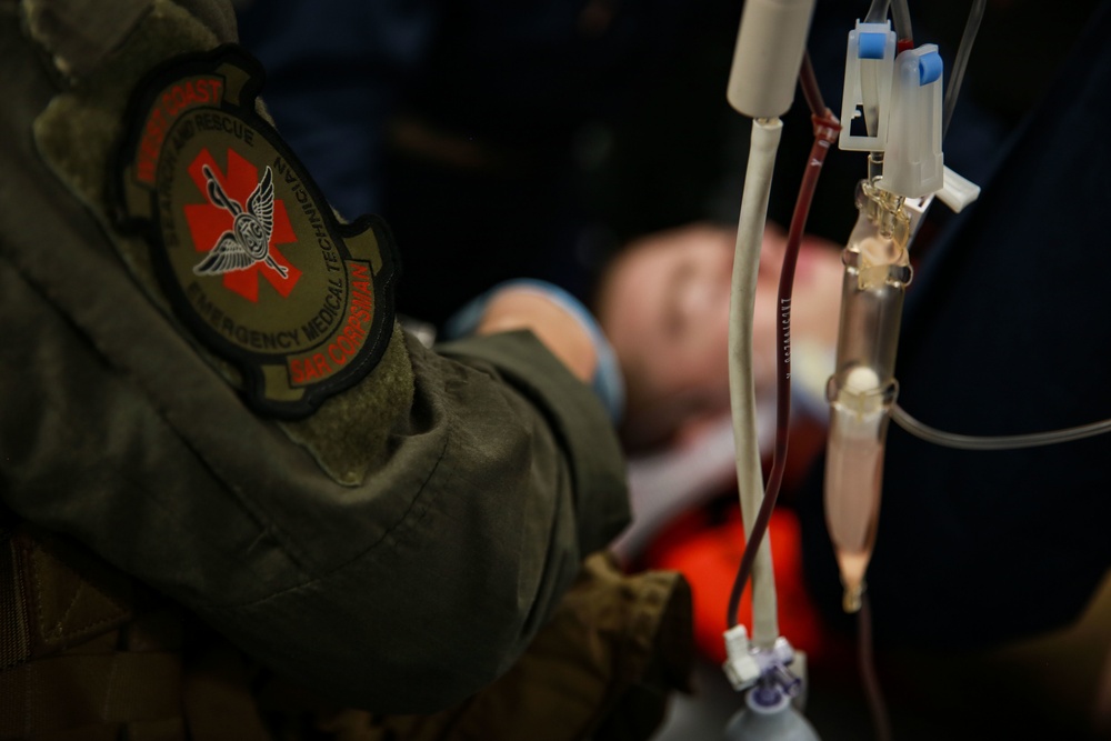 Sailors perform simulated medevac