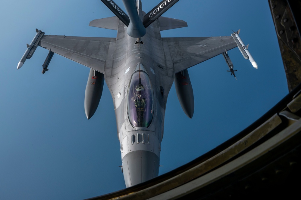 Kansas ANG refules Sentry Savannah