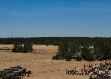 1-8IN conduct a rehearsal of a live-fire exercise with German partners