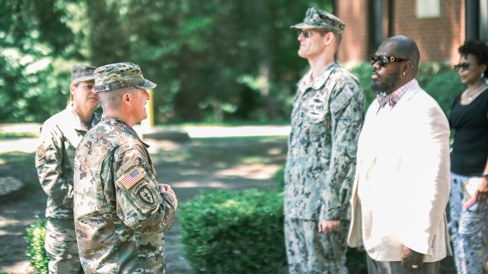 SDDC Commander recognizes brigade victim advocate for support to SHARP program