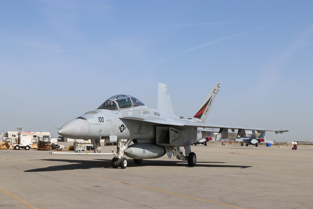 VFA-154 F-18