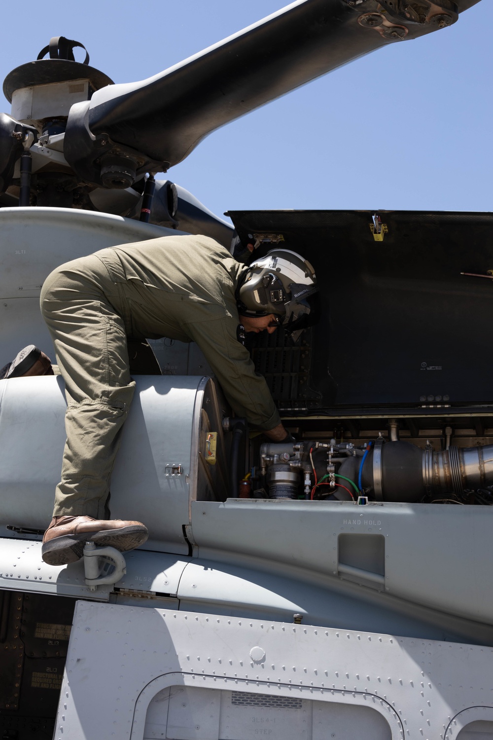 HMLA-775 Marines conduct close air support exercise