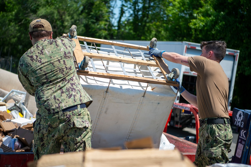 USS Constitution participates in Richmond Navy week