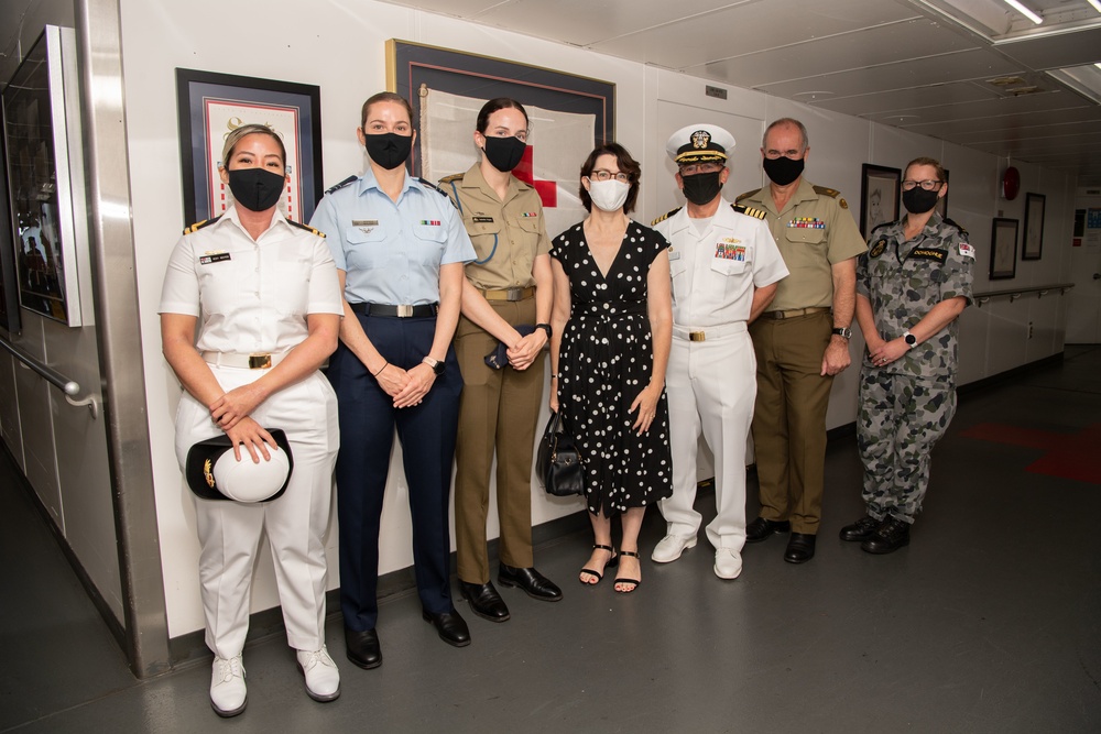 Australian Consul-General Visits the USNS Mercy