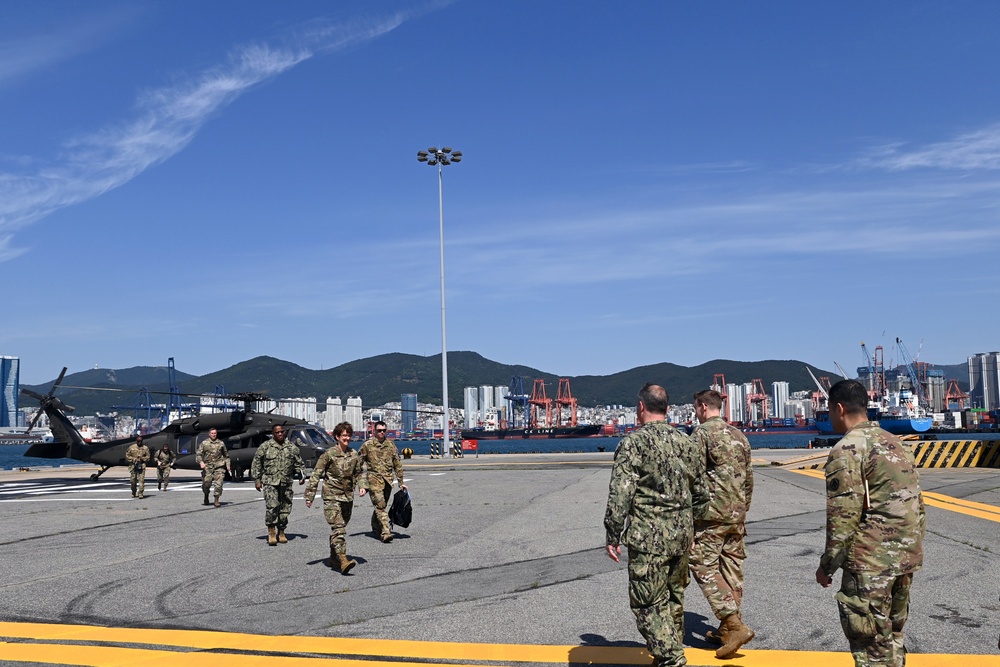 USTRANSCOM leadership tour ROK