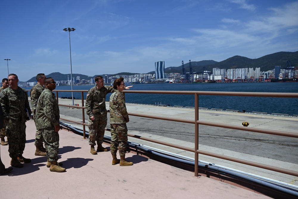 USTRANSCOM leadership tour ROK