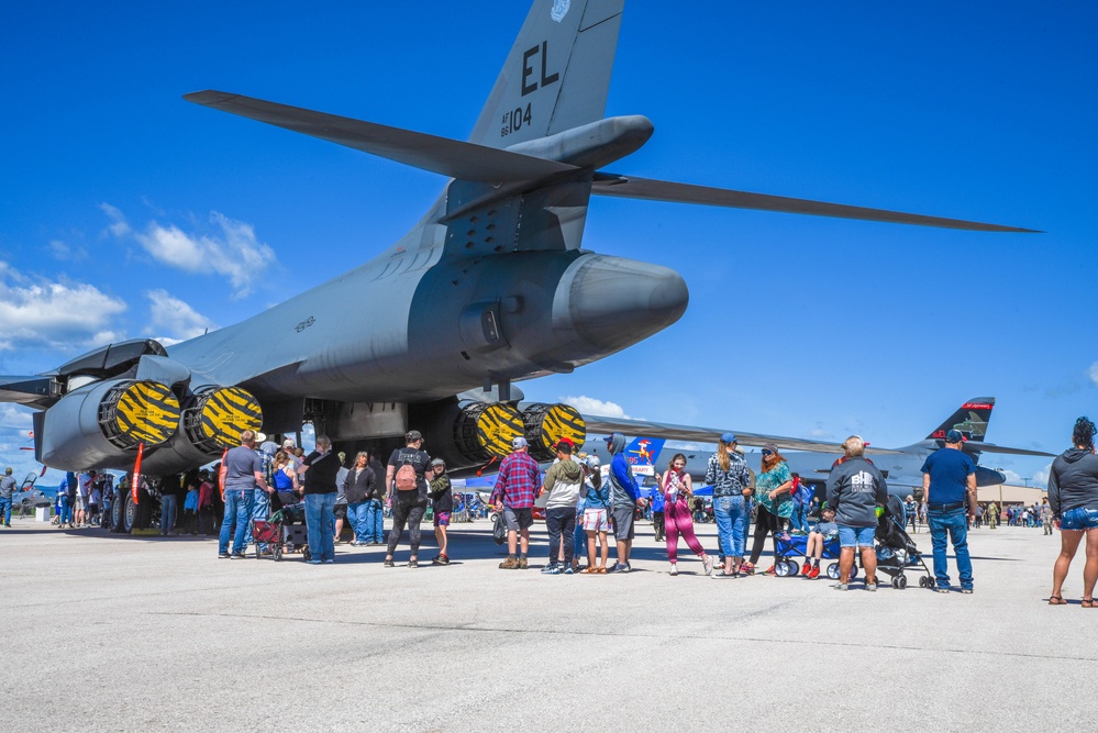 DVIDS Images 2022 Ellsworth Air and Space Show [Image 1 of 11]