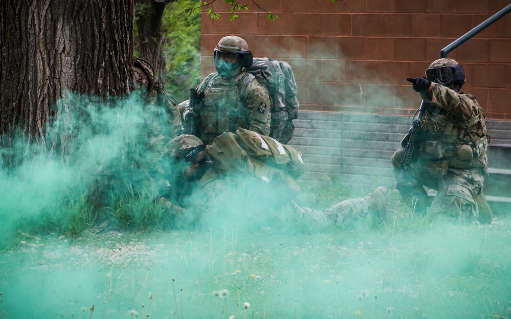 U.S. Soldiers train at Iowa combat medic course